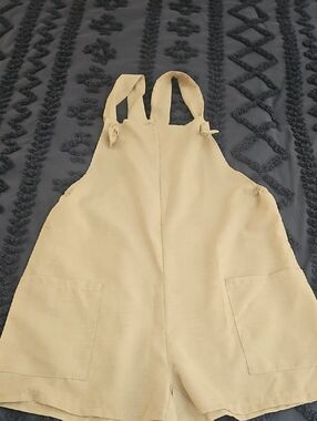 SHEIN Beige Linen-Style Overall Romper